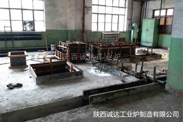 100KG試驗爐現(xiàn)場基礎(chǔ)準備情況